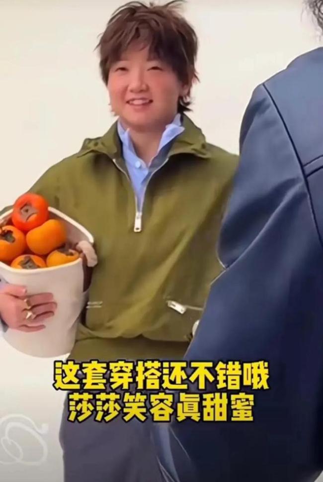 孙颖莎嘉人大片 粉丝期待新造型